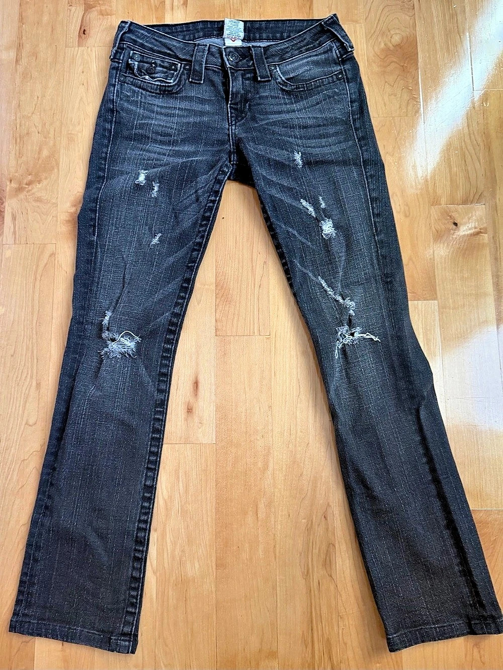 True Religion Distressed Skinny Jeans in Black (Size 28)